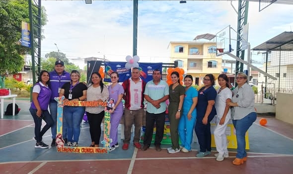 FERIA DE SERVICIOS DE SALUD ORGANIZADA POR EL SUBCENTRO DE SALUD